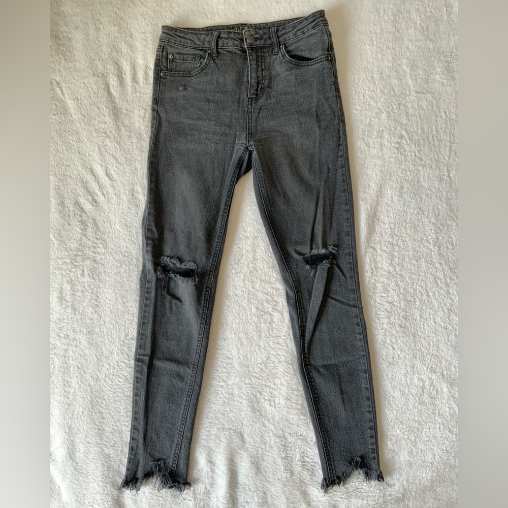 Wild Fable - high rise ripped skinny